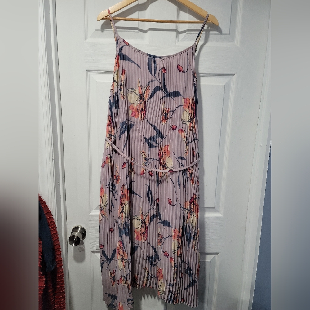 NWT women's midi dress a new day 1X floral paletted straps round neck.